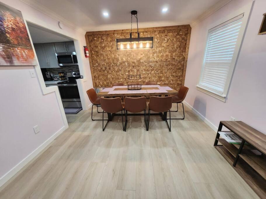 Modern Island Serenity!-Pet-Friendly Villa Île de Hilton-Head Extérieur photo