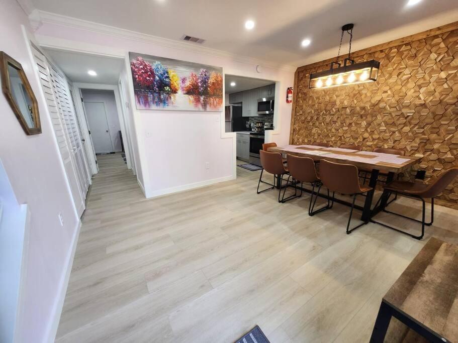Modern Island Serenity!-Pet-Friendly Villa Île de Hilton-Head Extérieur photo