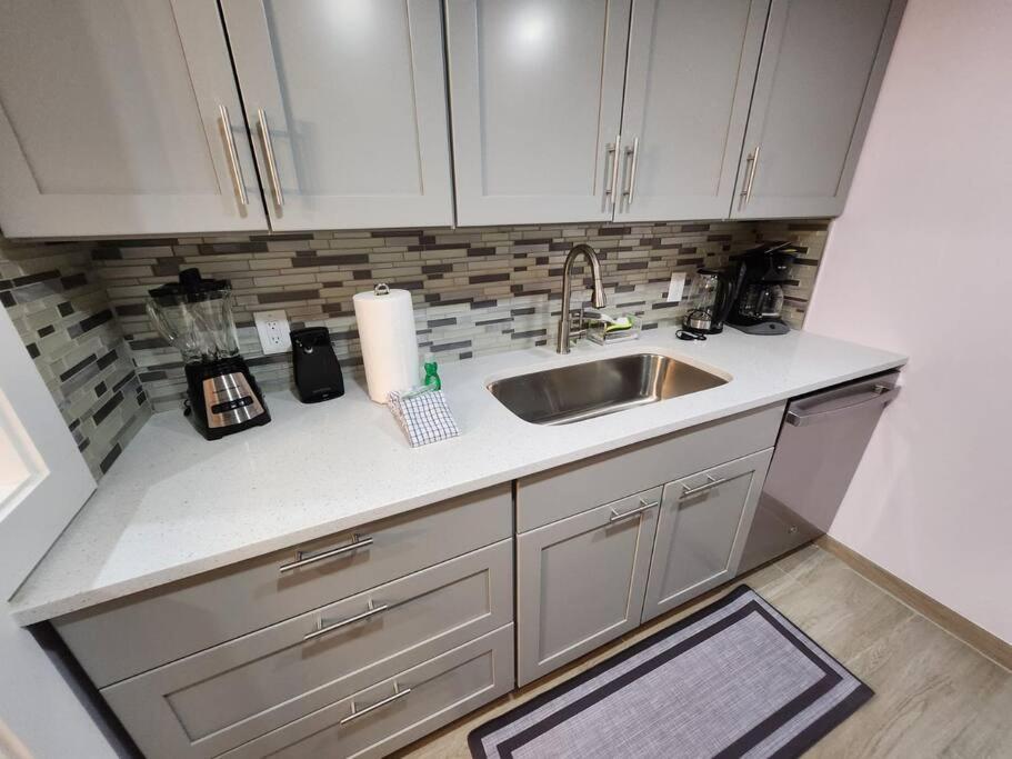 Modern Island Serenity!-Pet-Friendly Villa Île de Hilton-Head Extérieur photo